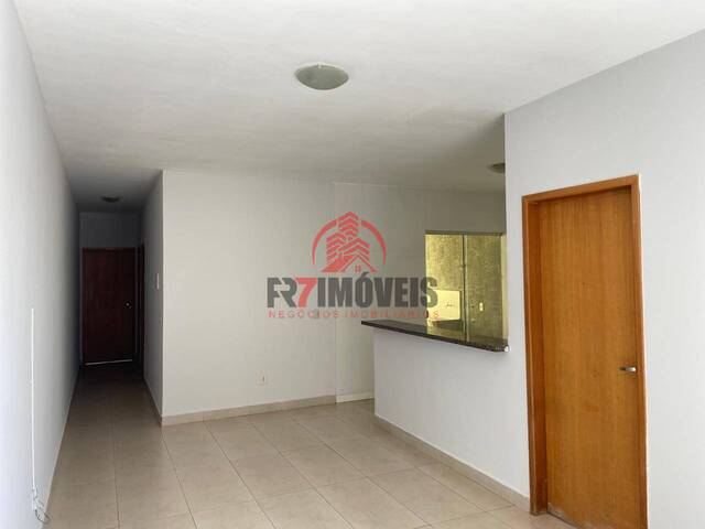 #2108 - Casa para Venda em Goiânia - GO