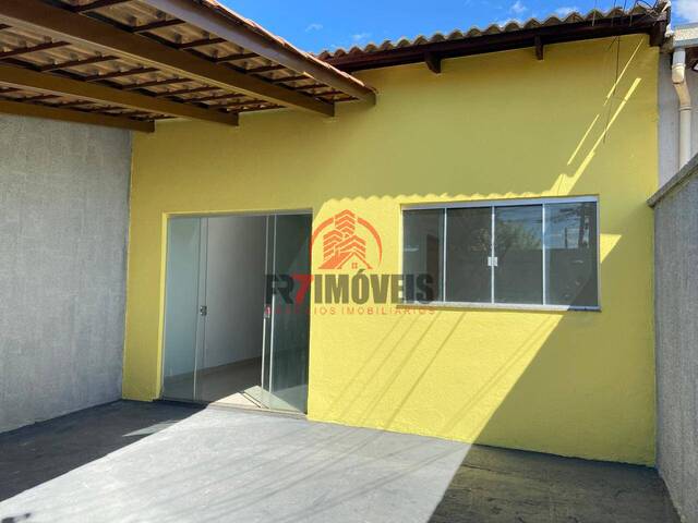 #2108 - Casa para Venda em Goiânia - GO