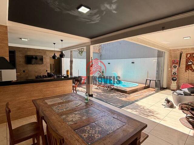 #2176 - Casa para Venda em Goiânia - GO