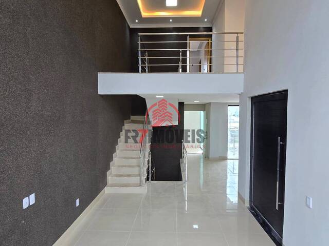 #2357 - Casa para Venda em Goiânia - GO