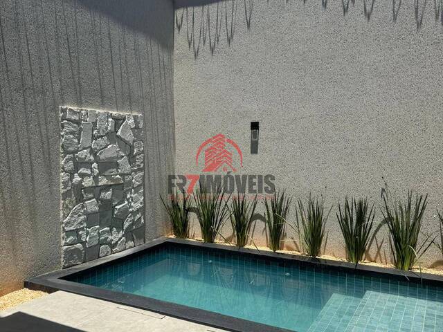 #2366 - Casa para Venda em Goiânia - GO