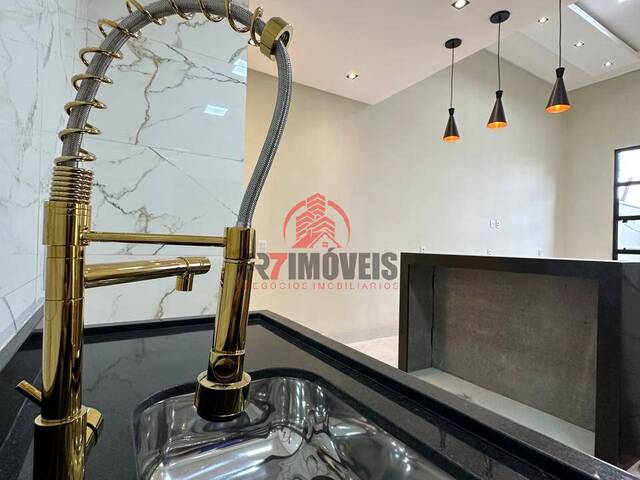 #2383 - Casa para Venda em Goiânia - GO