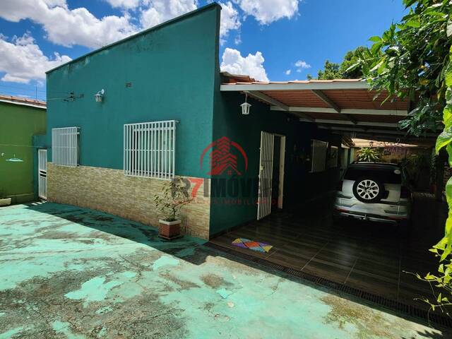 #2413 - Casa para Venda em Goiânia - GO