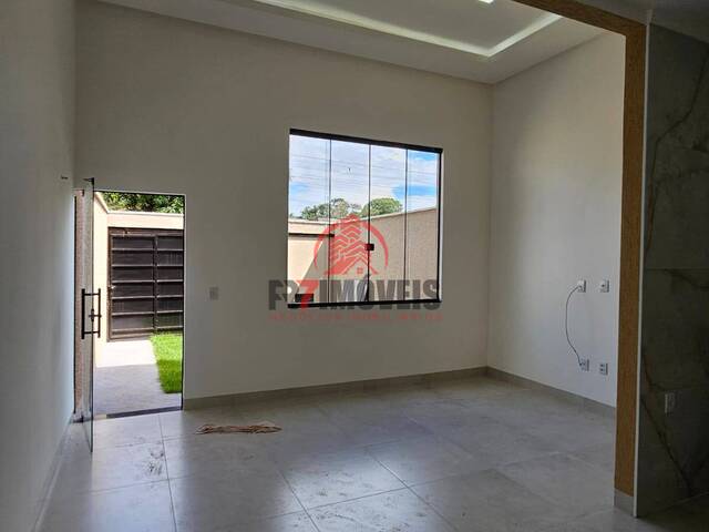 #2439 - Casa para Venda em Goiânia - GO