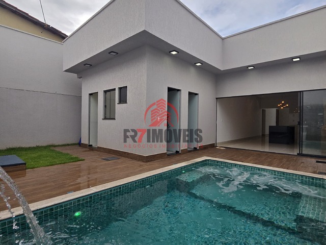 #2446 - Casa para Venda em Goiânia - GO