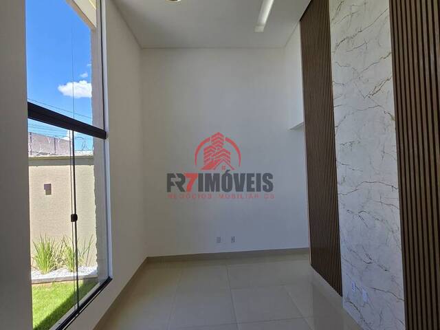 #2463 - Casa para Venda em Goiânia - GO