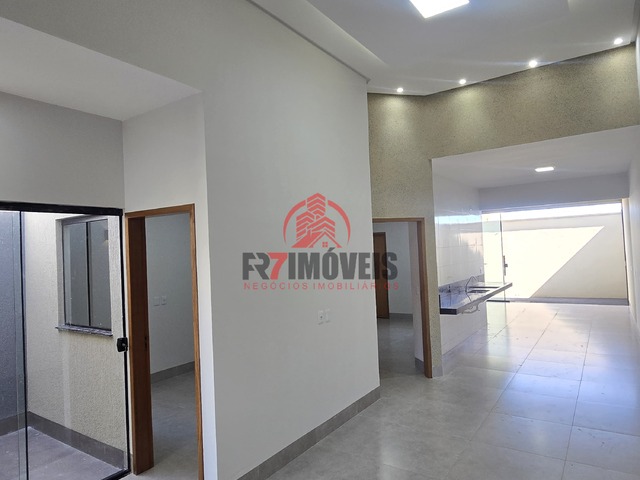 #2614 - Casa para Venda em Goiânia - GO - 2