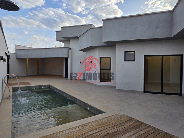#2693 - Casa para Venda em Goiânia - GO - 1
