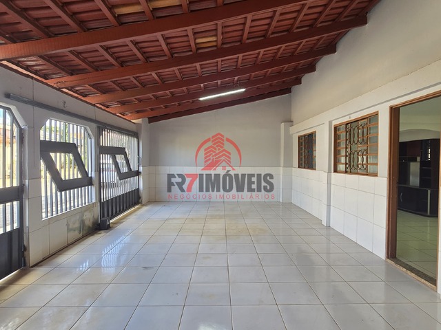 #2697 - Casa para Venda em Goiânia - GO - 1
