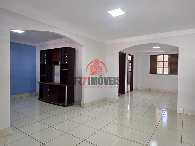#2697 - Casa para Venda em Goiânia - GO - 3
