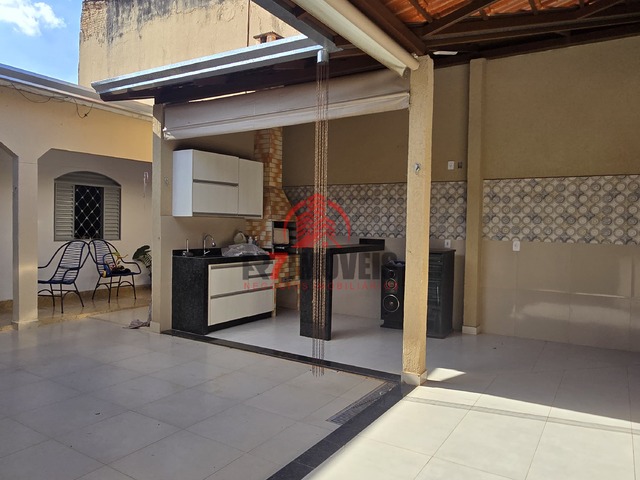 #2697 - Casa para Venda em Goiânia - GO - 2