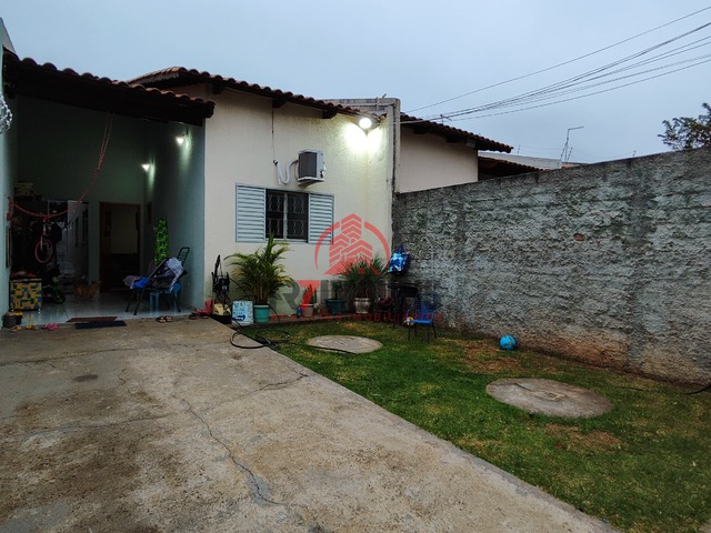 #2723 - Casa para Venda em Aparecida de Goiânia - GO - 1