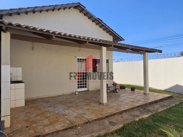 #2725 - Casa para Venda em Goiânia - GO - 2