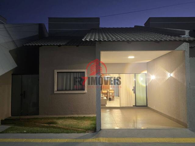 #2734 - Casa para Venda em Goiânia - GO - 2