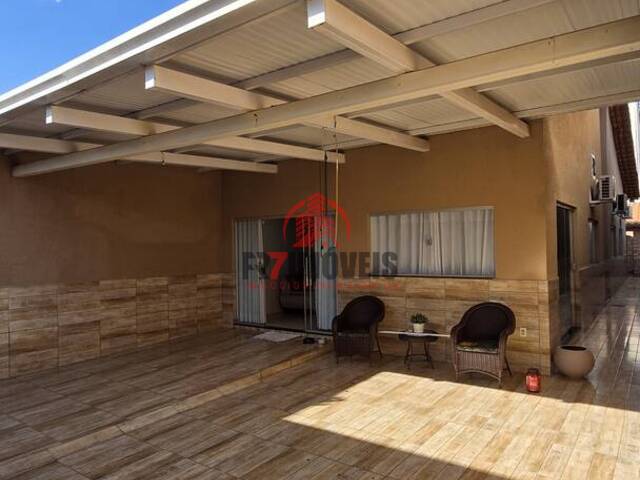 #2767 - Casa para Venda em Goiânia - GO - 1