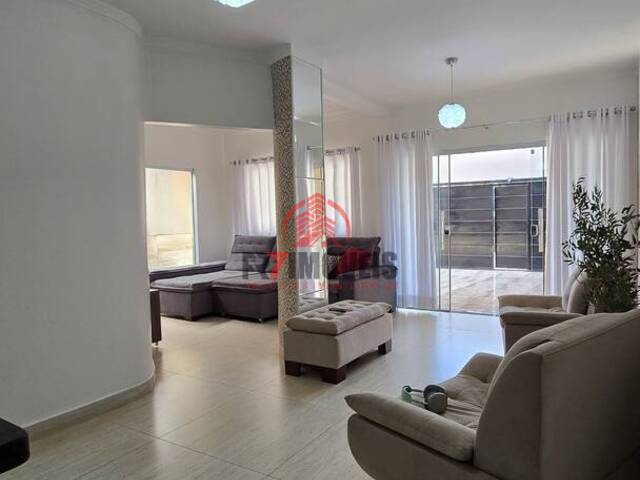 #2767 - Casa para Venda em Goiânia - GO - 2