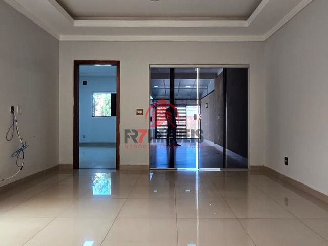 #2773 - Casa para Venda em Goiânia - GO - 3