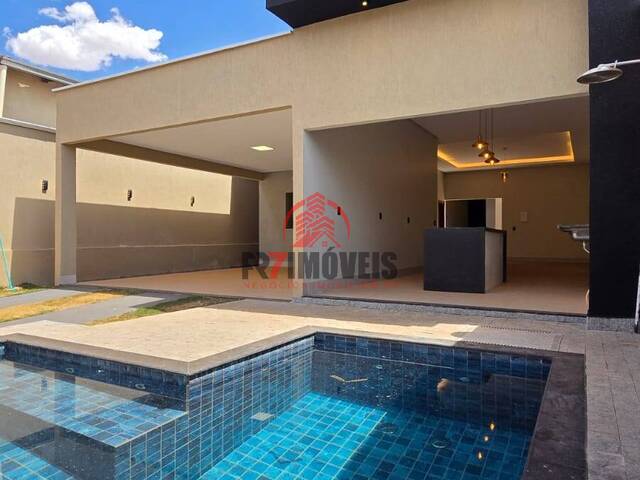 #2847 - Casa para Venda em Goiânia - GO - 2