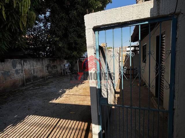 #2855 - Casa para Venda em Goiânia - GO - 2