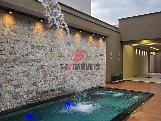 #2864 - Casa para Venda em Goiânia - GO - 2