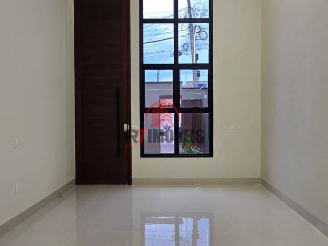 #2864 - Casa para Venda em Goiânia - GO - 3