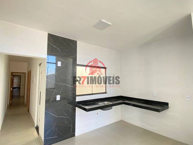 #2867 - Casa para Venda em Goiânia - GO - 3