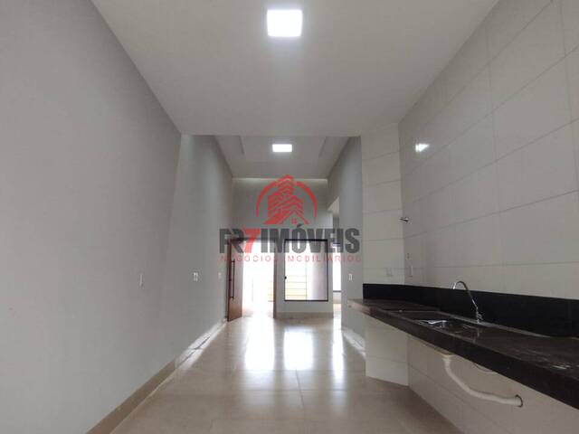 #2859 - Casa para Venda em Goiânia - GO - 3