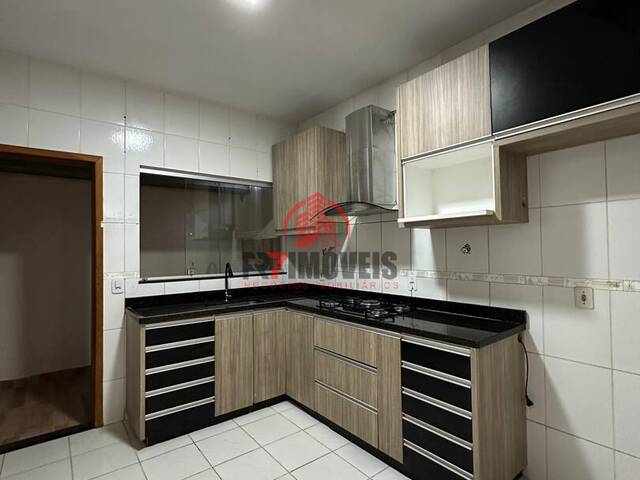 #2870 - Casa para Venda em Goiânia - GO - 2