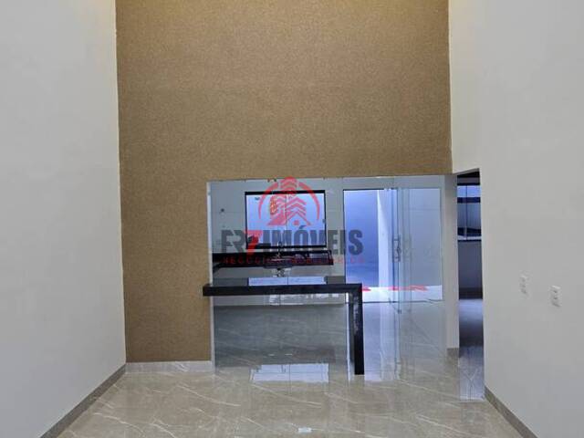 #2874 - Casa para Venda em Goiânia - GO - 3