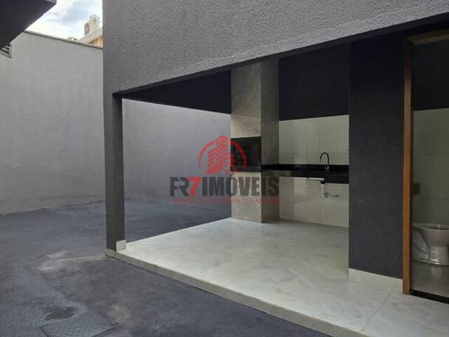 #2874 - Casa para Venda em Goiânia - GO - 2