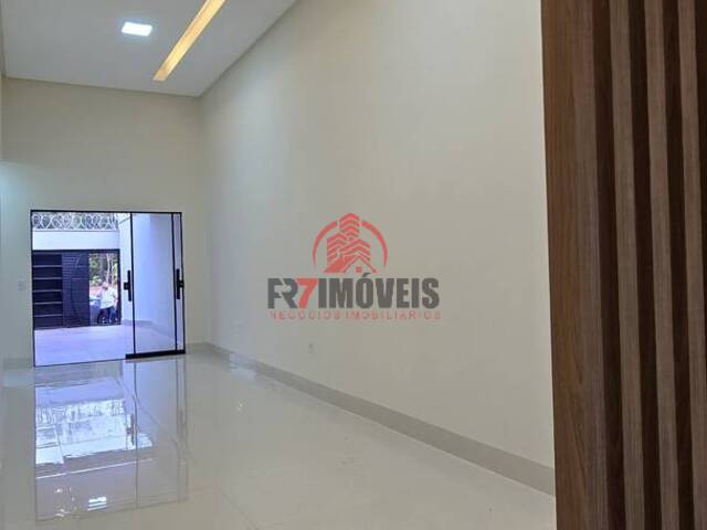 #2875 - Casa para Venda em Goiânia - GO - 3