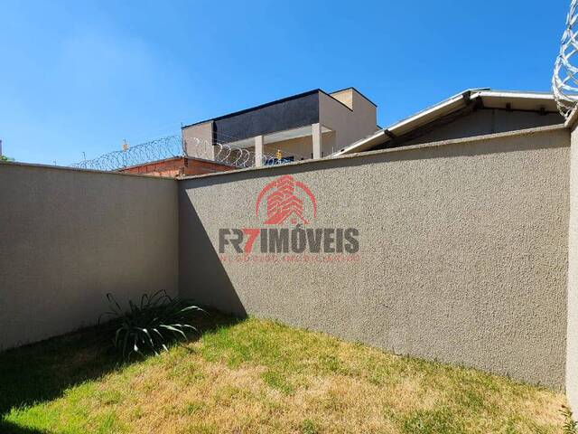 #2879 - Casa para Venda em Goiânia - GO - 2