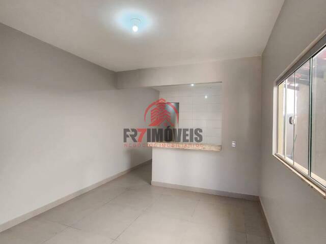 #2879 - Casa para Venda em Goiânia - GO - 3