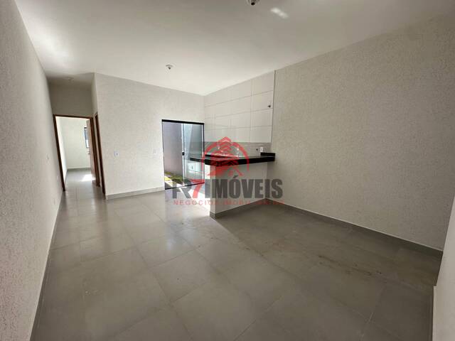 #2882 - Casa para Venda em Goiânia - GO - 3