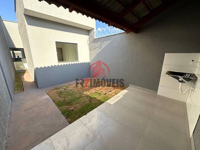 #2882 - Casa para Venda em Goiânia - GO - 2