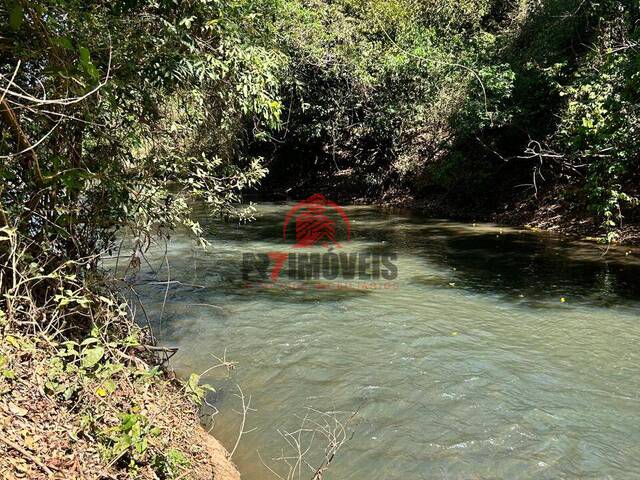 #2886 - Chácara para Venda em Santa Bárbara de Goiás - GO - 1
