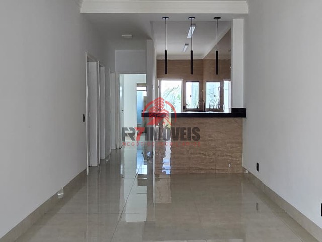 #2898 - Casa para Venda em Goiânia - GO - 2