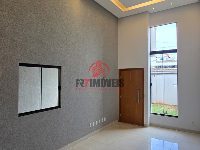 #2906 - Casa para Venda em Goiânia - GO - 3