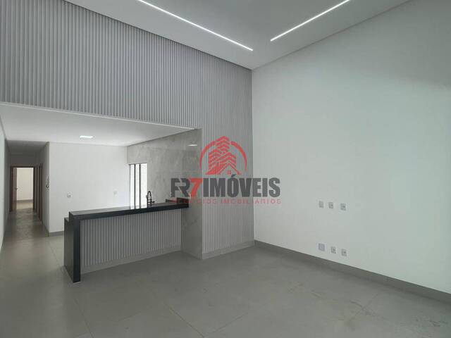 #2907 - Casa para Venda em Goiânia - GO - 2