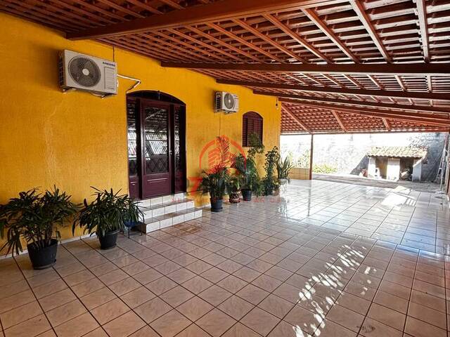 #2909 - Casa para Venda em Goiânia - GO - 1