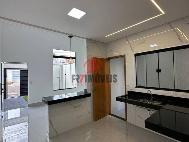 #2912 - Casa para Venda em Goiânia - GO - 2