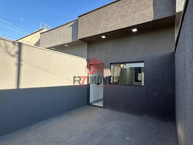 #2913 - Casa para Venda em Goiânia - GO - 1