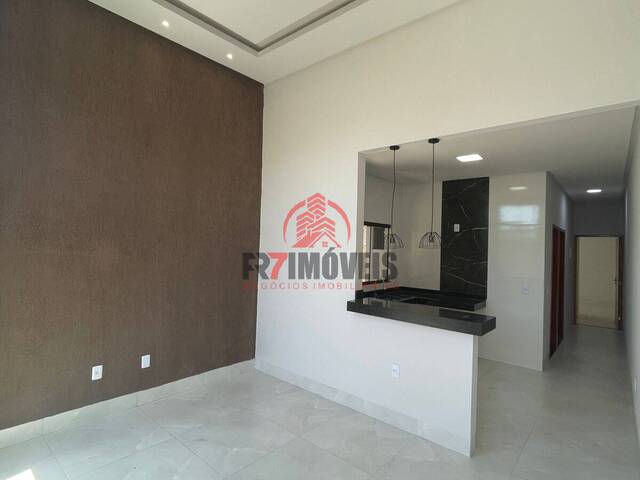 #2919 - Casa para Venda em Goiânia - GO - 2