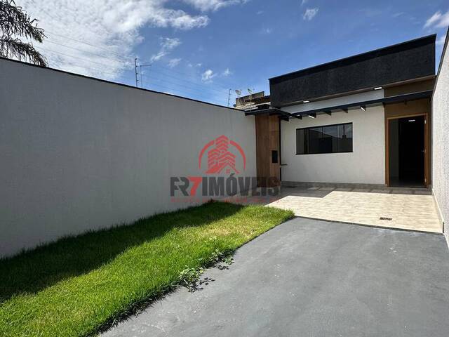 #2963 - Casa para Venda em Goiânia - GO - 1