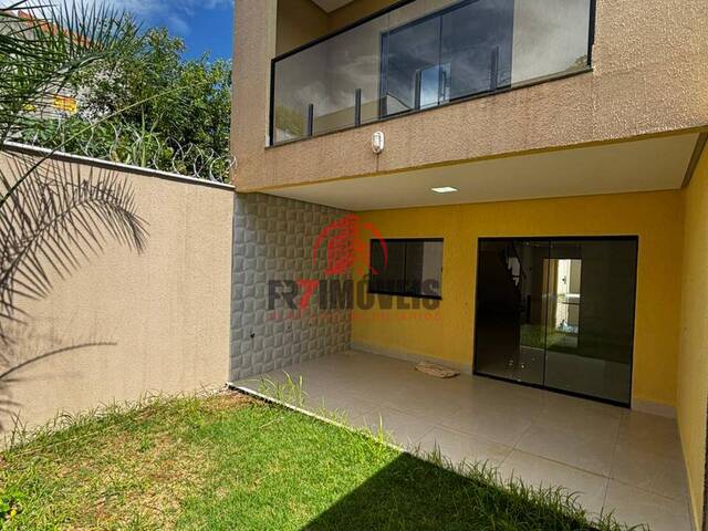 #2964 - Sobrado para Venda em Goiânia - GO - 2