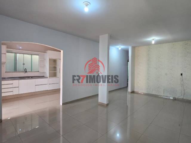 #2975 - Casa para Venda em Goiânia - GO - 2