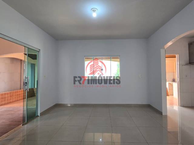 #2975 - Casa para Venda em Goiânia - GO - 3