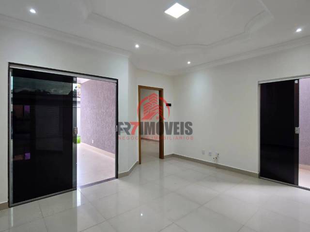 #3008 - Casa para Venda em Goiânia - GO - 3