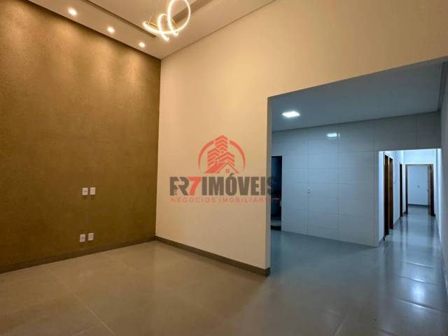 #3025 - Casa para Venda em Goiânia - GO