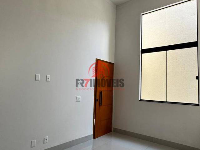 #3026 - Casa para Venda em Aparecida de Goiânia - GO